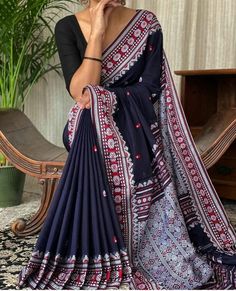 Cotton Sarees Handloom, Khadi Cotton Saree, Simple Saree Designs, Khadi Saree, Cotton Saree Designs, Simple Sarees, Jamdani Saree, Saree Shopping, Stylish Sarees