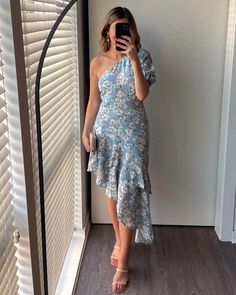 Gorgeous one shoulder floral midi dress. Perfect for wedding guest occasions. #weddingguestoutfit #weddingguestdress #dresses Chic One-shoulder Floral Print Midi Dress, Flowy High-low Hem Midi Dress With Floral Print, Astr The Label Lace Midi Dress, Luxury One-shoulder Floral Midi Dress, Chic Floral Print High-low Dress, White Jumpsuit Dress, Dress Vacation, Wedding Guest Style, Vacation Dress