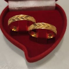 Nice Pair Of Gold Engagement And Wedding Rings 750- 18k From Brazil New Never Used 22k Gold Diamond Cut Jewelry For Wedding, Yellow Gold 14k Stamped Wedding Couple Rings, Luxury Yellow Gold Wedding Couple Rings, 14k Yellow Gold Couple Rings For Wedding, Luxury Yellow Gold Bridal Sets For Wedding, Elegant 14k Stamped Couple Rings For Wedding, Elegant Gold Couple Rings For Wedding, Luxury Gold Diamond-cut Bridal Sets, Luxury Gold Diamond Cut Bridal Sets