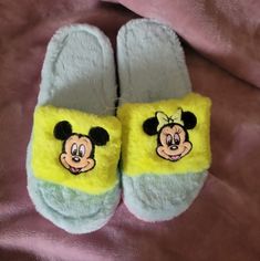 Never Worn Smoke-Free Home Minnie Mouse Slippers, Disney Shoes, Mickey And Minnie Mouse, Mickey And Minnie, Minnie Mouse, Blue Green, Color Blue, Slippers, Women Shoes