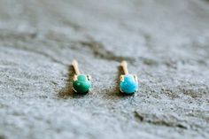 20g 14k Solid Gold Delicate Cartilage Tragus Helix Jewelry Making Malachite Turquoise Gemstone Round Dainty Hypoallergenic Turquoise Jewelry, Aesthetic Chains, Studs Piercing, Nose Piercing Ring, Cute Nose Piercings, Nose Piercing Stud, Helix Jewelry, Choker Handmade, Ring Piercing