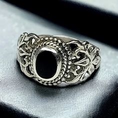 Pretty vintage ring in an ornate Sterling silver setting with an oval bezel set black center stone. Size 6 US. Weight is 3 grams. Stamped "925" along with the maker's hallmark. In excellent vintage condition! Black Gemstone Ring, Midi Rings, Affordable Jewelry, Vintage Ring, Bezel Setting, Gemstone Ring, Vintage Sterling Silver, Vintage Rings, Favorite Jewelry