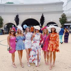 Hamptons Party Theme Outfit, Horse Races Outfits For Women, Horse Derby Outfits, Derby Race Outfits, Spring Horse Race Outfit, Derby Bachelorette Party, Races Fashion 2023, Yea Party Bridal Shower Outfit, Derby Date Party Outfit