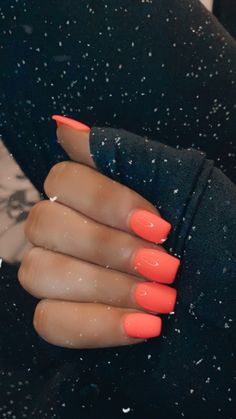 Coffin Coral Nails, Coral Orange Nails Acrylic, Bright Coral Nails Acrylic, Summer Holiday Nail Colours, Bright Colored Acrylic Nails, Acrylic Nails Ideas Plain Color, Gel Coral Nails, Coral Coloured Nails, Coral Nails Short Square