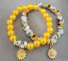 Two sunflowers 10MM Agate beads bracelets with charms Sunflower Clay Bead Bracelet, Sunflower Beaded Bracelet, Beaded Bracelet Ideas, Bracelets With Charms, Acrylic Nails Almond Shape, Black Buddha, Clay Bead Bracelet, Bracelets Ideas, Buddha Necklace