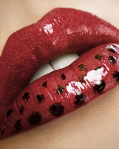 Ladybug lips...I might do the nail polish on my toenails before I do this one! Dark Red Lips, Nice Lips, Love Lips, Lipstick Art, Kissable Lips, Lips Makeup, Glitter Lips, Hot Lips, Lip Service