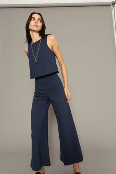 Cropped Wide Leg Pants For Work In Fall, Chic Straight Pants With 4-way Stretch, Modern Ankle-length Wide Leg Pants, Modern Solid Color Wide Leg Ankle-length Pants, Versatile Wide-leg Elastane Pants, Wide-leg Pants With 4-way Stretch For Workwear, Versatile 4-way Stretch Wide Leg Pants For Work, Chic 4-way Stretch Trousers, Stretch Cropped Pants For Workwear