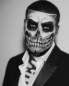 Mens Face Paint Halloween, Skull Makeup Men Beard, Sugar Skull Face Paint Men, Skull Makeup Beard, Mens Face Paint, Skeleton Face Makeup, Beard Makeup, Sugar Skull Face Paint, Skull Face Paint