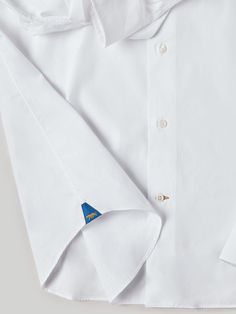 Designed in a modern fit, the Robert Talbott’s pinnacle dress shirt, the luxurious Craig Estate shirt is made in Italy and features our signature Monterey semi-spread collar with removable collar stays. Every construction detail, whether it’s the split back yoke or the lightweight pique neck channel, was explicitly chosen to enhance the way the shirt drapes, reduce bulk and optimize overall comfort.  So, whether you’re attending a board meeting as a lead investor or philanthropic adviser, this I Elegant Wrinkle-resistant Button-up Shirt, Wrinkle-resistant Dress Shirt With Spread Collar For Office, Designer Slim Fit Dress Shirt For Semi-formal Occasions, Luxury Shirt With Concealed Placket And Collar, Designer Slim Fit Dress Shirt For Formal Occasions, Luxury Collared Shirt With Concealed Placket, Modern Dress Shirt With Spread Collar For Daywear, Designer Business Shirt With Fold Down Collar, Designer Semi-formal Dress Shirt With Spread Collar