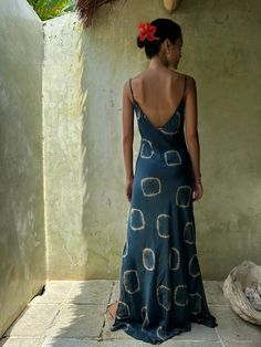 Indigo Luxury Silk Dress, Circle Tiedye, Hand Crafted, Hand-dyed With Plants. - Etsy Beauty Salon Services, Mode Pop, Silk Satin Dress, Satin Dress Long, Deep Winter, Guest Attire, Spring Prints, Midi Dress Black, 4 Dresses