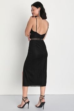 The Lulus Casita Black Lace Sleeveless Midi Dress is a dreamy mix of sophisticated and sultry, perfect for all your most upscale occasions! Panels of stretchy lace and sheer elastic stripes shape a plunging V-neckline and a sleeveless bodice with adjustable spaghetti straps. Skirt falls to a midi hem with a kick pleat at back. Fit: This garment fits true to size. Length: Mid-calf length. Size medium measures 43" from top to bottom. Bust: Great for any cup size. Waist: Fitted - very fitted at nat Latest Fashion Dresses, Lulu Fashion, Dress Shopping, Kick Pleat, Sleeveless Midi Dress, Women Best, Black Lace Dress, Lace Midi, Fall Skirts