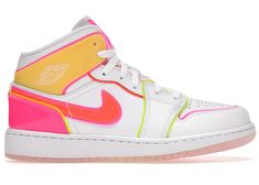 Jordan 1 Mid Edge Glow, Rosa Jordans, Neon Nike Shoes, Cute Jordans, Pink Jordans, Pretty Sneakers, Nike Neon, Trendy Shoes Sneakers, Nike Shoes Girls