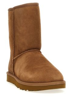 'Classic Short II' boots in suede and reverse sheepskin, sheep fleece insole, Treadlite sole by UGG™Gender: WOMENMaterial: 90% SHEEPSKIN 10% COW LEATHERColor: BROWNMade in: IMPORTEDProduct ID: 1016223CHE*Import tax/duty will be calculated at checkout (If applicable) Ugg Shoes Women, Ugg Classic Short, Loafer Sneakers, Ugg Classic, Crossbody Tote, Boot Sandals, Womens Uggs, Lace Boots, Leather Accessories