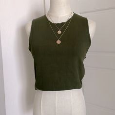 Zara Sleeveless Cropped Tank Top. Army/ Olive Green. Trendy Cropped Tank Top For Layering, Summer Cropped Tank Top For Layering, Cropped Tank Top For Summer Layering, Chic Cropped Tank Top, Summer Layering Camisole Crop Top, Trendy Summer Layering Vest, Summer Layering Tank Top, Trendy Summer Vest For Layering, Summer Tank Top For Layering