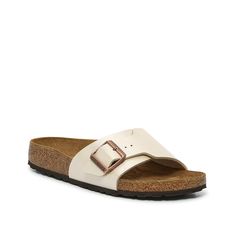 Birkenstock-Catalina Sandal - Women's Slip on the casual Catalina sandals from Birkenstock to complete your summer wardrobe. This pair features a classic slide silhouette, complete with a large strap and a contoured footbed for comfort and support. Umbrella Shop, Free Tote, Birkenstock Sandals, Summer Wardrobe, Birkenstock, Open Toe, Womens Sandals, Slip On, Style Inspiration