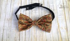 Check out this item in my Etsy shop https://www.etsy.com/listing/213053063/mens-printed-bow-tie-vintage-jaquard-bow Handmade Gift, Trending Outfits, Handmade Gifts, Unique Jewelry, Clothes