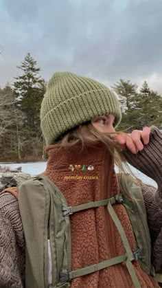 Fall Adventure Outfit, Autumn Outfits Outdoors, Hiking Clothes Women, Outdoorsy Style Summer, Hiking Outfit Women Mountain, Winter Outdoor Outfits, Outdoor Outfits For Women, Winter Hiking Outfit Women, Walking Outfit Outdoor