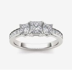 three stone princess cut diamond engagement ring