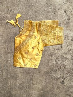 silk golden embroidered designer blouse Golden Blouse, Saree Blouses, Heavy Embroidery, Designer Blouse, Saree Blouse, Silk Fabric, Pure Silk, Womens Clothing Tops, Blouse Designs