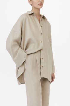 An elevated take. Confidently realized with a pointed collar and dropped shoulders, the Linen Button Down Shirt is finished with shell buttons and extra-wide sleeves plus an inverted pleat detail at the back body. Linen Oversized Shirt, Pattern Reference, Oversized Button Down Shirt, Shell Buttons, Oversized Silhouette, Wide Sleeves, Pure Linen, Button Shirt, Oversized Shirt