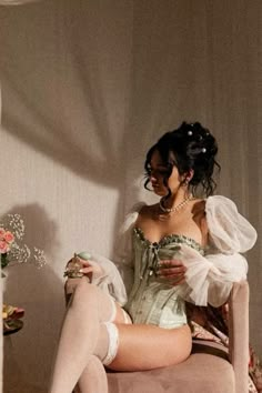 Corset Dress Photoshoot, Vintage Corset Photoshoot, Photoshoot Ideas For Portfolio, Creative Photo Shoot Ideas For Women, Babydoll Photoshoot Ideas, Self Budior Photoshoot, Inspo Photoshoot Ideas, Alluring Photoshoot, Model Inspo Photoshoot