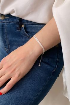 This bracelet is beautiful and dainty and will compliment any outfit.Dainty Sterling Silver Chain Links Heart Charm Bracelet Christmas Stockings Ideas, Bracelets Heart, Bracelets Simple, Charm Bracelet Silver, Dainty Gold Bracelet, Astoria Ny, Circle Bracelet, Stacking Bracelets, Simple Bracelets