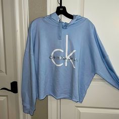 Nwt Calvin Klein Cropped Hoodie Size Is An X-Large. Very Soft Baby Blue With White Ck Lettering Plus “Calvin Klein In Silver Lettering. Very Modern And Classic Long Sleeve Shrug, White Long Sleeve Sweater, Work Sweaters, Grey Turtleneck Sweater, Oversized Turtleneck Sweater, Dolman Sleeve Sweater, Calvin Klein Red, Calvin Klein White, Ladies Turtleneck Sweaters