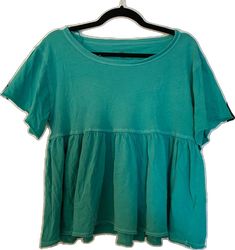 Cotton Tops For Layering With Relaxed Fit, Relaxed Fit Cotton Tops For Layering, Summer Relaxed Fit Short Sleeve Top, Casual Cotton Tops For Layering, Green Relaxed Fit Blouse For Layering, Casual Soft-washed Tops For Spring, Green Short Sleeve Casual Top, Casual Crew Neck Blouse With Relaxed Fit, Casual Cotton Blouse For Layering