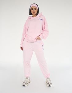 Add a pop of colour to your wardrobe with the Kaiia Studio Bubble Logo Hoodie Baby Pink with Blue accents. This bold and playful hoodie features a unique bubble print design that will make you stand out from the crowd. Made with high-quality loopback jersey fabric. it offers both style and comfort. Stay cosy and stylish with this quirky addition to your closet. Model is 5ft6 and wears size UK 8 Fabric Composition: Loopback jersey. 52% polyester. 48% cotton Wash on low temperature with similar co Closet Model, Bubble Logo, Bubble Print, Teenage Clothing, Navy Blue Hoodie, Oversized Hoodie, Pink Outfits, Blue Accents, Oversize Hoodie