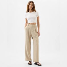 Beige Easy Crepe Trousers New With Tags Gap Missed The Return Window, Retails For $79.99 6 Petite Trouser Fashion Women, Petite Work Pants, Women’s Trousers, Women’s Pants, High Waisted Trousers Women, Fall Trousers, Petite Trousers, Best Work Pants, Dress Pants For Women