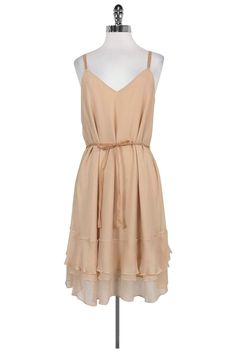 Current Boutique-Elizabeth & James - Champagne Chiffon Shift Dress Sz 6 Elegant Apricot Chiffon Dress, Chiffon Shift Dress, Color Pairs, Elizabeth James, Festival Shop, Glass Of Champagne, Korean Fashion Casual, Chic Shop, Color Pairing