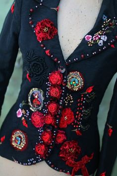 Romantic vintage  jacket is of silky, slightly crinkly fabric with embroidered red silk flowers pattern. The hems are embellished with vintage red silk appliques (bullion embroidered ornaments) black/gold lace, antique black corded silk flower, printed cameo of antique painting detail ( dancing lady) embroidered black net, handmade lush silk velvet blossoms, six handmade satin and silk rosebuds. Accentuated with seed beads in different red shades. Lined with black satin, fastens with three buttons.  size S measurements: length from shoulder seam appr. 55 cm/ 21,6 inch bust 88-90 cm/ 34,6- 35,4 inch   waist 72 cm/ 28,3 inch sleeve from shoulder seam 60 cm/ 23,6 inch Please all questions prior purchase. Fitted Red Outerwear For Festival, Fitted Festival Outerwear With Intricate Embroidery, Fitted Floral Embroidered Outerwear For Festivals, Fitted Red Outerwear With Floral Embroidery, Different Red Shades, Embroidered Ornaments, Antique Painting, Upcycle Clothes Diy, Small Jacket