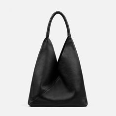 Slouchy Tote, Purse Fashion, Coffee Black, Chunky Heels Sandals, Zipped Bag, Simple Bags, Winter Boots Women, Casual Work, Womens Sandals Flat