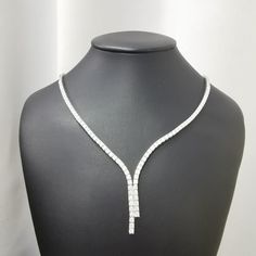 Luxury White Diamond Necklace With Prong Setting, Diamond White Baguette Cut Diamond Necklace For Formal Occasions, Formal Baguette Cut Diamond White Diamond Necklace, Luxury Platinum Bridal Necklace For Formal Occasions, Formal Baguette Cut Diamond White Necklace, Classic Platinum Bridal Necklace For Formal Occasions, Gia Certified Luxury Formal Necklace, Gia Certified Luxury Necklace For Formal Occasions, Luxury Gia Certified Necklaces For Formal Occasions