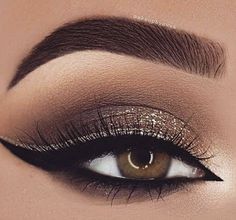 Make Up Yeux, Make Up Guide, Blue Eye Makeup Tutorial, Pageant Makeup, Gold Eyeliner, Mekap Mata, Makeup Looks For Green Eyes, Prom Eye Makeup, Pretty Makeup Looks