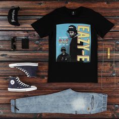 Cute Outfits Jeans, Eazy E, Outfits Jeans, Hype Clothing, Tropical Fashion, Big Men Fashion, Mens Fashion Wear, Date Outfit, Mens Trendy Outfits