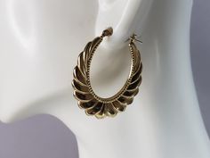 "A PAIR OF WOMENS VINTAGE ESTATE  14K YELLOW GOLD EARRINGS.  THE EARRING WEIGHS 2.7g. THE EARRINGS MEASURE 1 1/4\" BY 1\".   WOULD MAKE A GREAT GIFT FOR THAT SOMEONE SPECIAL. IF ANY QUESTIONS, PLEASE ASK.  BE SURE TO CHECK OUT SOME OF OUR OTHER GREAT ITEMS FOR SALE. IF THERE ARE ANY ISSUES PLEASE CONTACT US, WE'RE ALWAYS HAPPY TO TRY TO HELP YOU OUT AS BEST AS WE CAN." Vintage Yellow Gold Pierced Hoop Earrings, Vintage Small Hoop Earrings, Tarnish Resistant, Vintage Small Hoop Earrings Tarnish Resistant, Vintage 14k Gold Hoop Earrings, Vintage Gold Hoop Earrings In 14k, Vintage Tarnish Resistant Hoop Earrings, Gold Hinged Earrings For Anniversary, Vintage 14k Gold Hoop Earrings For Anniversary, Gold Hoop Earrings Stamped 14k For Wedding