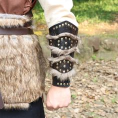 Medieval Viking Warrior Leather Bracer Steampunk Fur Accents LARP Costume for Men Women Riveted Arm Armor Halloween Accessory Maramalive™ Larp Costume Men, Knight Gauntlet, Viking Pirate, Viking Party, Medieval Outfit, Nativity Costumes, Leather Gauntlet, Men Cosplay, Costume For Men