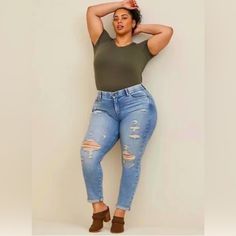 Bombshell Straight High-Rise Comfortably Lifts And Shapes Straight Leg Opening Premium Stretch Size22r #Feelthefit Nwt Women's Plus Size Jeans, Most Comfortable Jeans, Womens Cropped Jeans, Premium Denim Jeans, Torrid Jeans, Button Fly Jeans, Plus Size Jeans, High Rise Jeans, Premium Denim