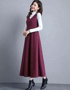 FEATURESWool blend25% wool, other fiber,nylonPolyester liningBack zipper closureSleevelessFitted dressMid calfPerfect for winter, autumnMore colorSIZEAvailable in sizes XS-XLHow to choose size ?1.Check your body measurement with instructionshttps://www.etsy.com/listing/7940540802.Get your size in Size Chart with your body measurementhttps://www.etsy.com/listing/7940556823.Send me your measurement if you need helpBustWaistHipsYour over all HeightWeightBra sizeNormal size.4.When to choose bespoke Fall Sleeveless Solid Dresses, Solid Sleeveless Dress For Fall, Solid Sleeveless Dresses For Fall, Sleeveless Wool Dresses For Work, Sleeveless Wool Dress For Fall, Elegant Sleeveless Winter Midi Dress, Long Linen Pants, Woolen Dresses, Vintage Dress 80s