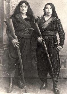 "Amazons of the Caucasus" 1895 Armenian Women Armenian Women, Armenian Military, Armenian Culture, Wilde Westen, Warrior Women, Women's History, 다크 판타지, Foto Art