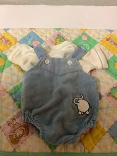 This outfit is in very good vintage condition. Please see all pics as they are part of the description. Comes from a smoke free home. Sold AS IS. Vintage Blue Long Sleeve Sets, Combi Short, Blue Corduroy, Cabbage Patch Kids, Cabbage Patch, Patch Kids, Boy Doll, Doll Clothing, Matching Shirts