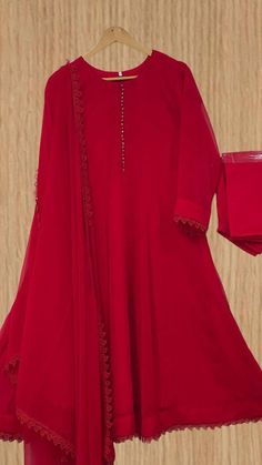 Pakistani Fashion Casual, Stylish Short Dresses, Pakistani Dresses Casual, Pakistani Fancy Dresses, Pakistani Fashion Party Wear, Beautiful Pakistani Dresses, Salwar Kamiz, Casual Wear Dress, Trendy Dress Outfits