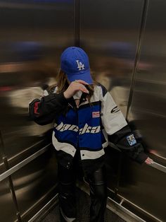 Base Ball Cap Outfit Black Women, Racer Style Outfit, F1 Aesthetic Outfit, Blue Baseball Cap Outfit, Racer Girl Outfit