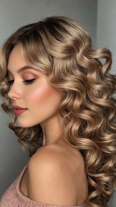 Elegant Retro waves Christmas hairstyle for Curly Hair 🎭 Hairstyle For Christmas, Hairstyle For Curly Hair, Occasion Hairstyles, Holiday Hairstyles Easy, Christmas Hairstyle, Hair Retro, Glamour Look, Two Braid Hairstyles, Halo Braid