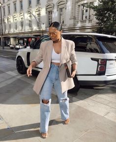 2023 Fall Lookbook, Black Girls Style Fashion, Easy Spring Style, Luxury Women Outfits, Cute Birthday Brunch Outfits, Classy Stylish Outfits, 30 Women Fashion Style, What To Wear In Chicago In April, Spring 2024 Fashion Trends Black Women