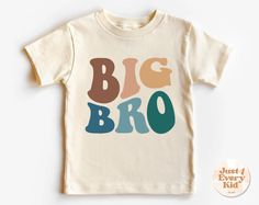 Big Bro Toddler Shirt, Cute Vintage Brother Kids Shirt, Natural Big Brother Toddler Tee, Sibling Natural Infant, Pregnancy Reveal Shirt ♥ Elegant t-shirt with round neckline and short sleeves. The loose fit and softness of the cotton gives you freedom of movement. Extremely soft and comfortable t-shirt made of 100% certified pure organic cotton, the production of which does not pollute the environment. ✧ Size T-shirt: 0-6M - 56-68 cm. 6-12 M - 68- 80 cm. 12-18M - 80-86 cm. 18-24M - 86-92 cm. 24- Big Brother Tshirt, Promoted To Big Sister, Pregnancy Reveal Shirt, Shirt Elegant, Big Brother Shirt, Sibling Shirts, Sister Tshirts, Brother Shirts, Pregnancy Announcement Shirt