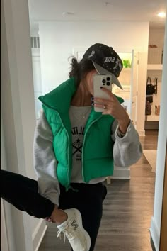 #falloutfitsforwomen #falloutfitideas #outfits #winteroutfitideas Class Outfits, Outfits Athletic, Causual Outfits, Athletic Outfits, Outfit Inspo Fall, Basic Outfits, Mom Outfits, College Outfits