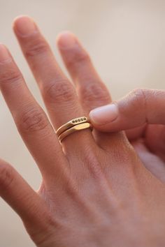 Diamond Ring Modern, Signet Ring Women, Gold Bar Ring, Modern Engagement Ring, Ruby Wedding Rings, Diamond Ring Gold, Signet Rings Women, Chic Rings, Rings Black