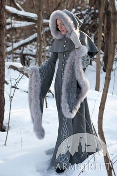 coat Heretrix of the Winter Fantasy Coat, Outfit References, Snow Princess, Wedding Winter, Medieval Clothing, Medieval Dress, Fantasy Costumes, Fantasy Dress, Winter Clothing